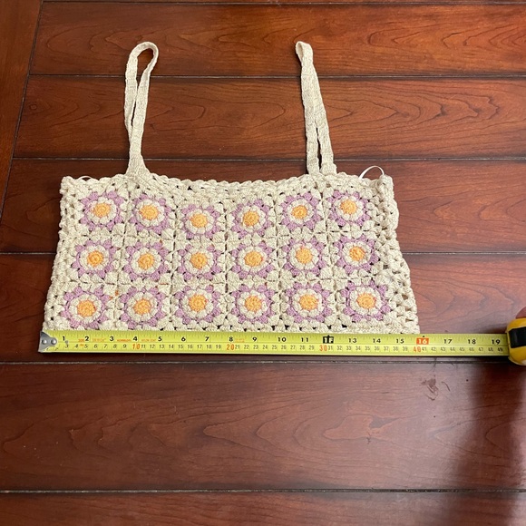 Zara Crocheted Floral‎ Crop Top - Picture 3 of 7